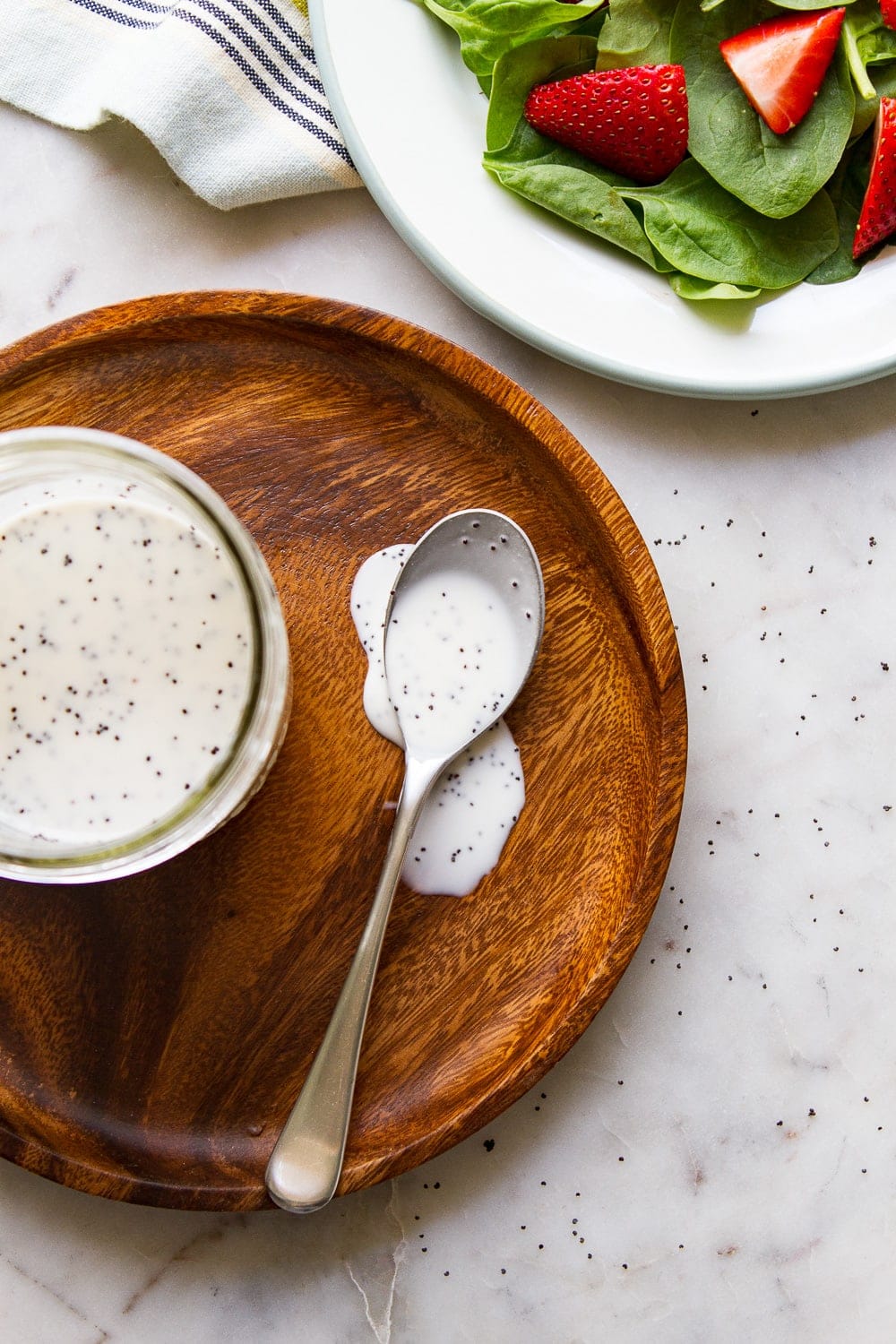 Creamy Poppy seed Dressing (Vegan + Healthy)